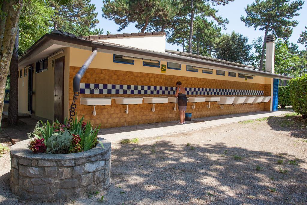 Camping Village Mare Pineta Sistiana Exterior photo